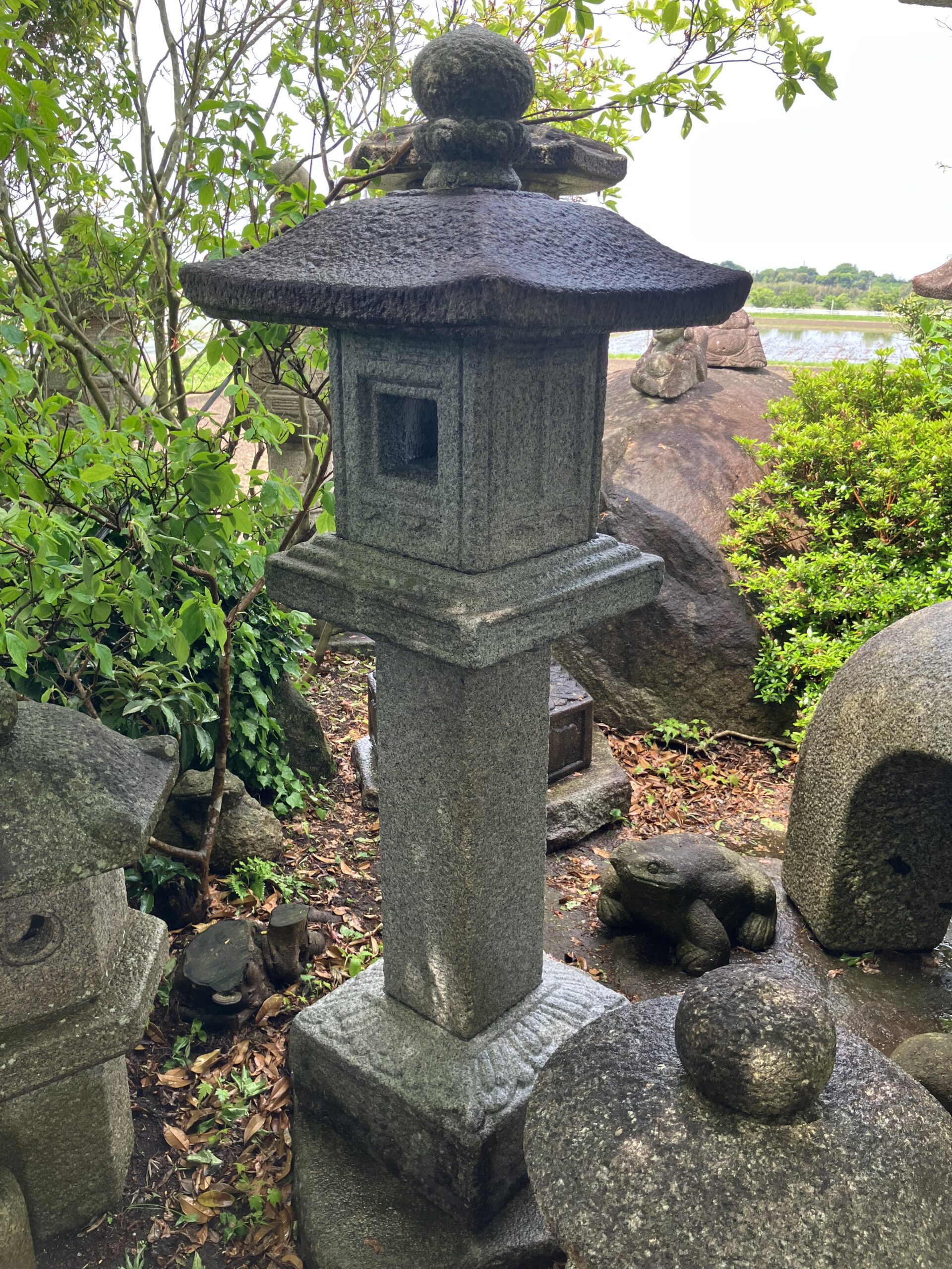 西ノ屋形台付石灯籠