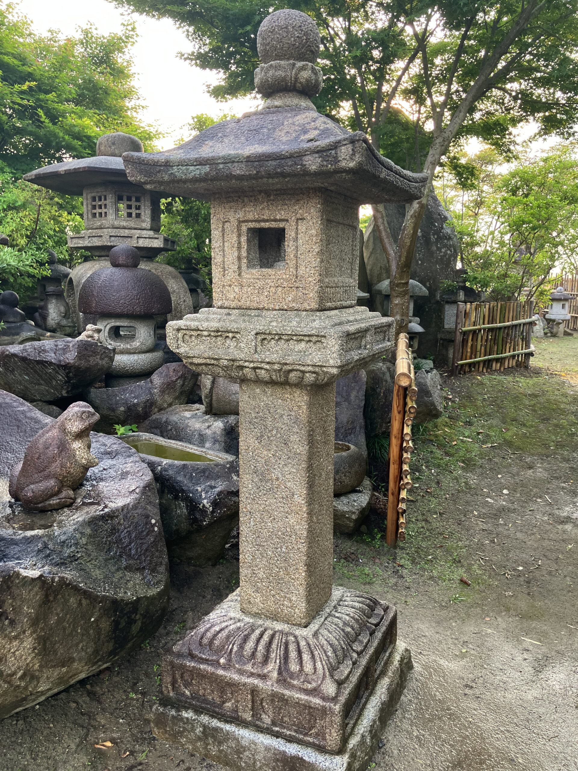 西ノ屋形台付石灯籠