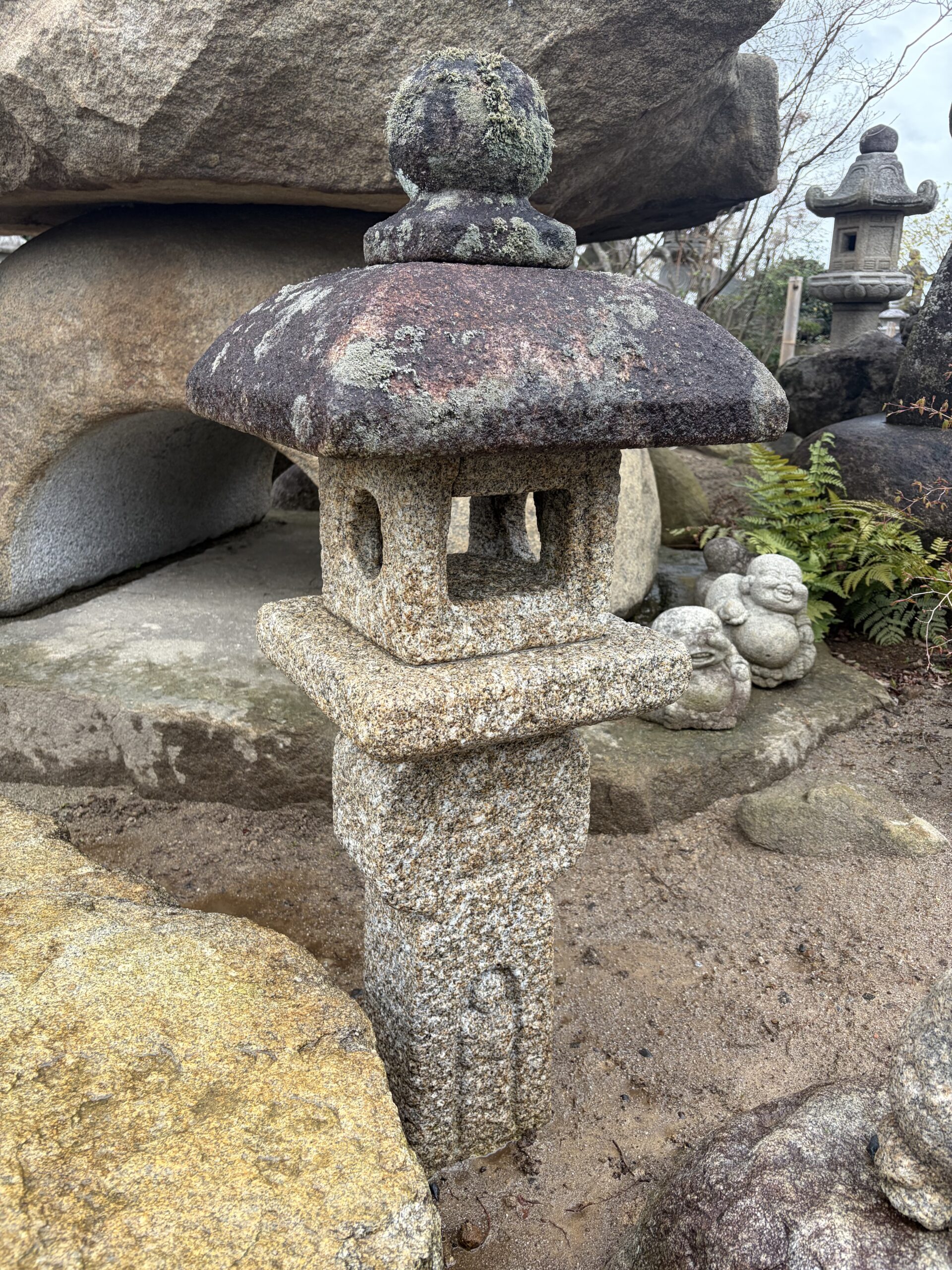 織部形生込石灯籠